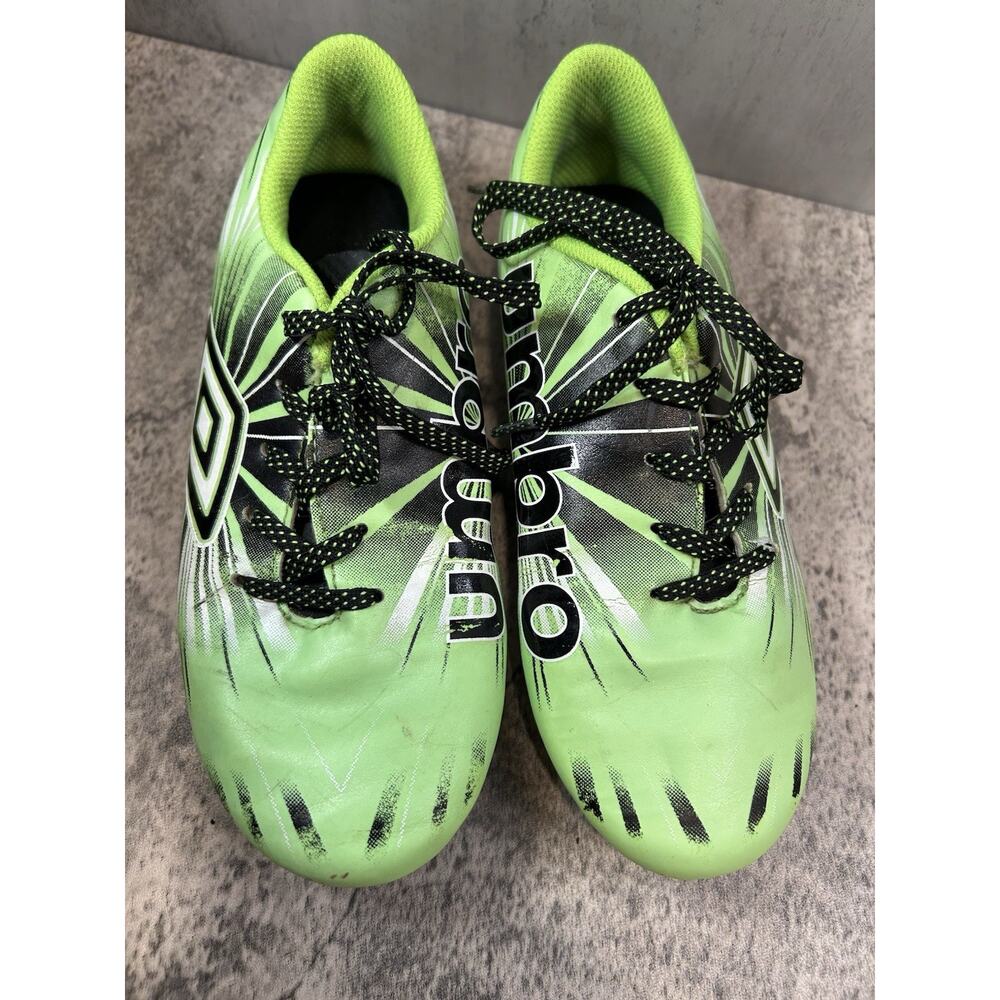 Umbro Soccer Cleats Boys Sz 2 Kids Fluorescent Green & Black Youth